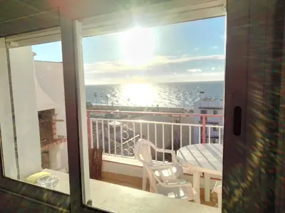 a view of the ocean from a balcony at terraza al mar in Pineda de Mar