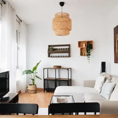 Sunny and modern apartment ideal for groups