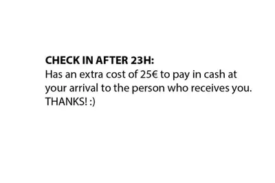 a line from a text message of a person asking to pay in cash at M1 Cool Loft 1 min walk to metro 15 min center by metro in Esplugues de Llobregat