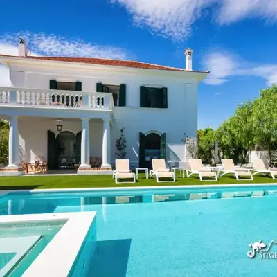 Villa De Los Leones in heart of Sitges by Beach and Town with A/C and Games