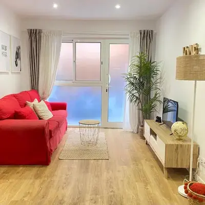 Lovely New apartment 20 minutes from Barcelona center.
