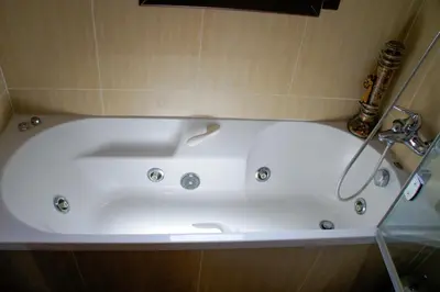 a white bath tub in a bathroom at Casa Martina in Cardedeu