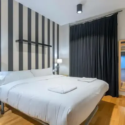 The Collection Barcelona - 2 bedroom with balcony in Eixample 3-2