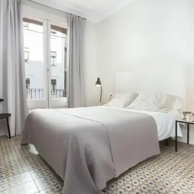 The Collection Barcelona - 4bedroom apartment with a balcony in Las Ramblas 1 2