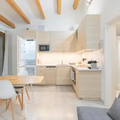 NICE CITY CENTER APARTMENT