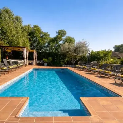 Villa Sitges Ilusión 15 minutes by car from Sitges Sleeps 16 people XXL swimming pool