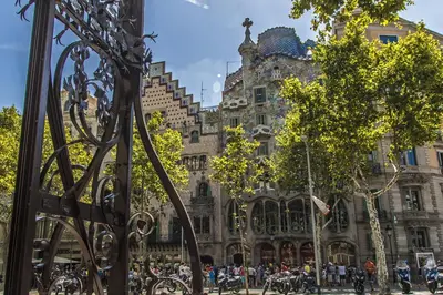 a building with bikes parked in front of it at Habitat Apartments La Bohème in Barcelona