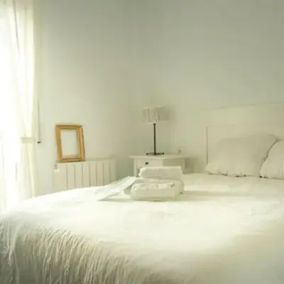 Habitación doble con Balcón - Casa rural compartida - Coliving