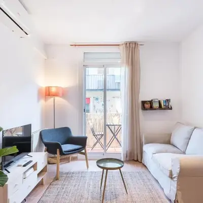 Cozy Apt with charm and exquisite natural light