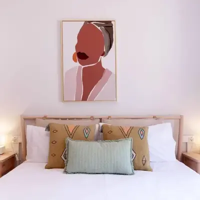 22PAR1006 Newly refurbished 2bed apartment in Paral