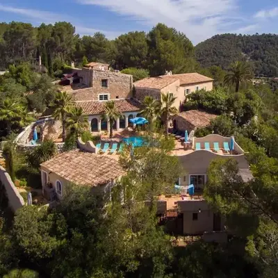 Sitges Hill Retreats-Masia Nur 22 bedrooms divided over 9 houses for max 44 guests